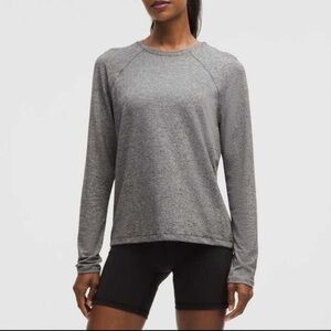 Lululemon license to train long sleeve top